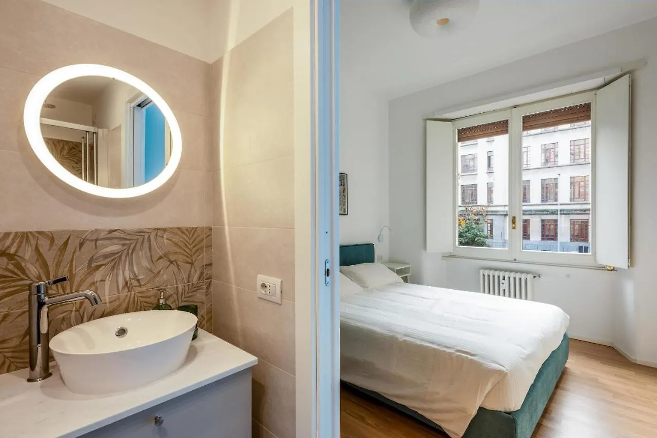 Spacious & Comfortable Apartment In Duomo By Easylife Milan