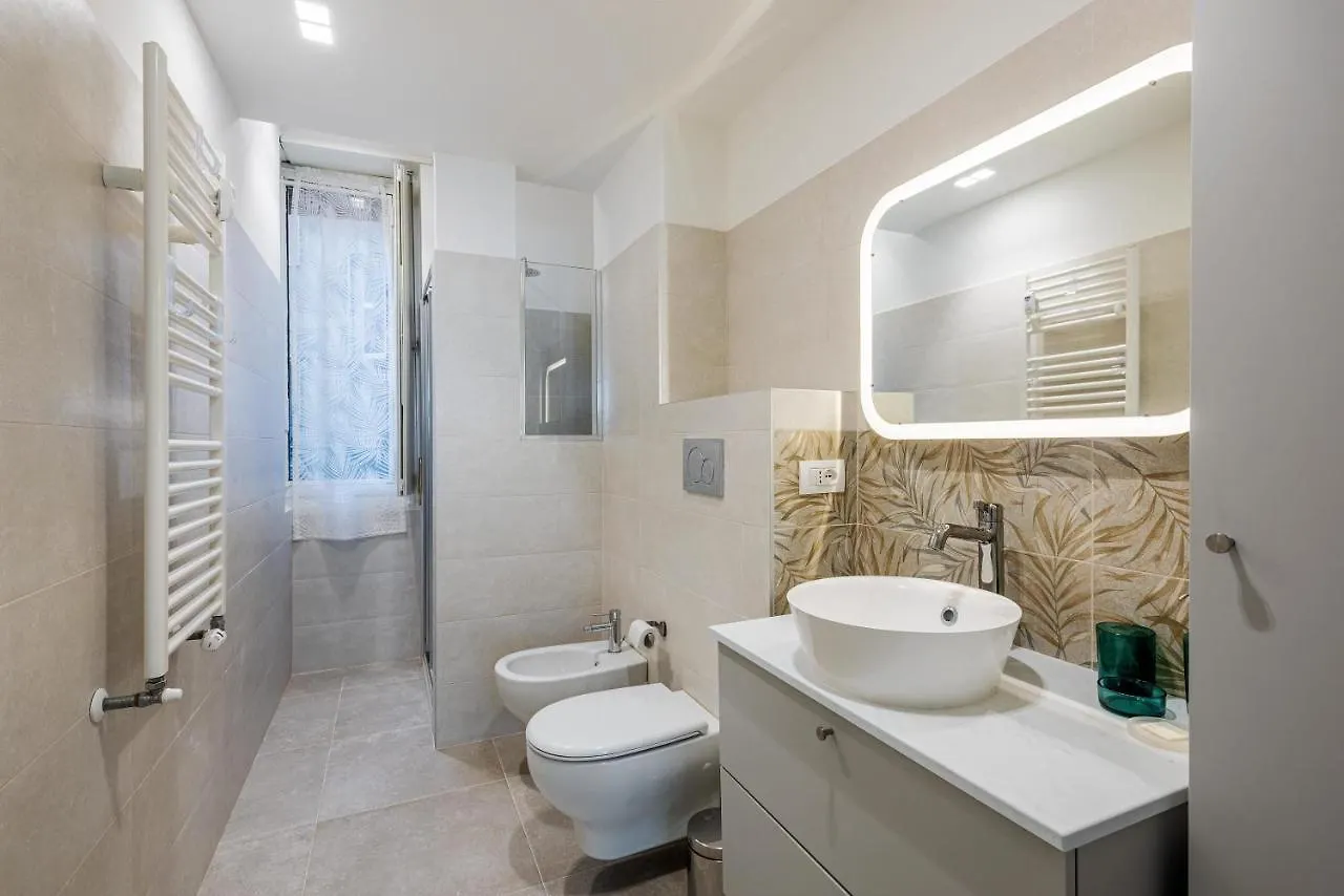 Spacious & Comfortable Apartment In Duomo By Easylife Milan